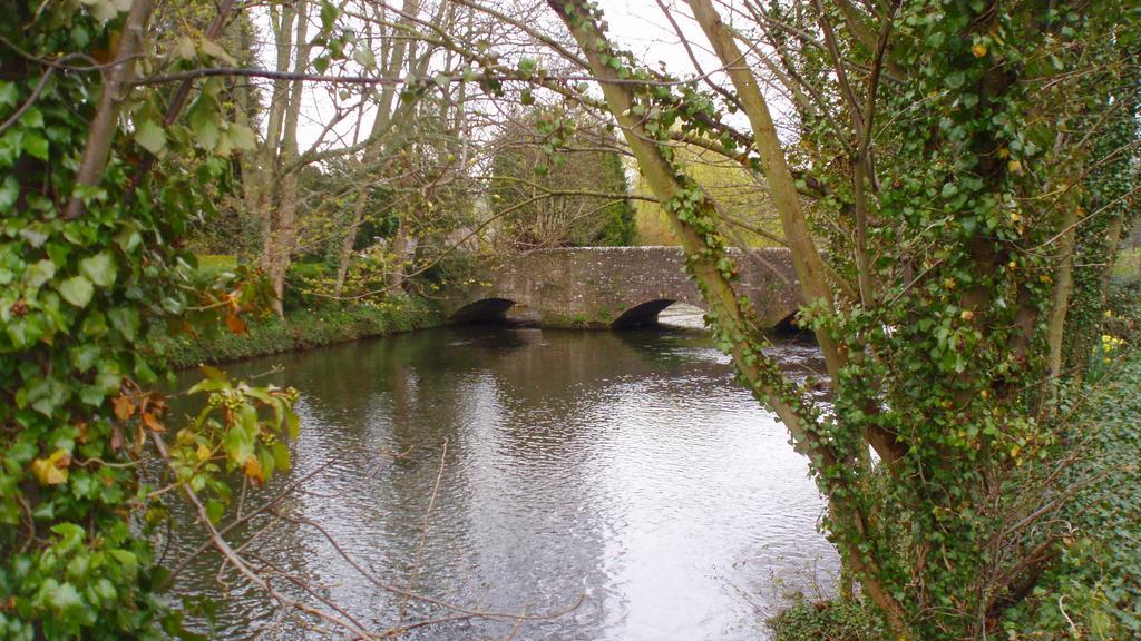 Riverside House Hotel Ashbourne  Exteriör bild
