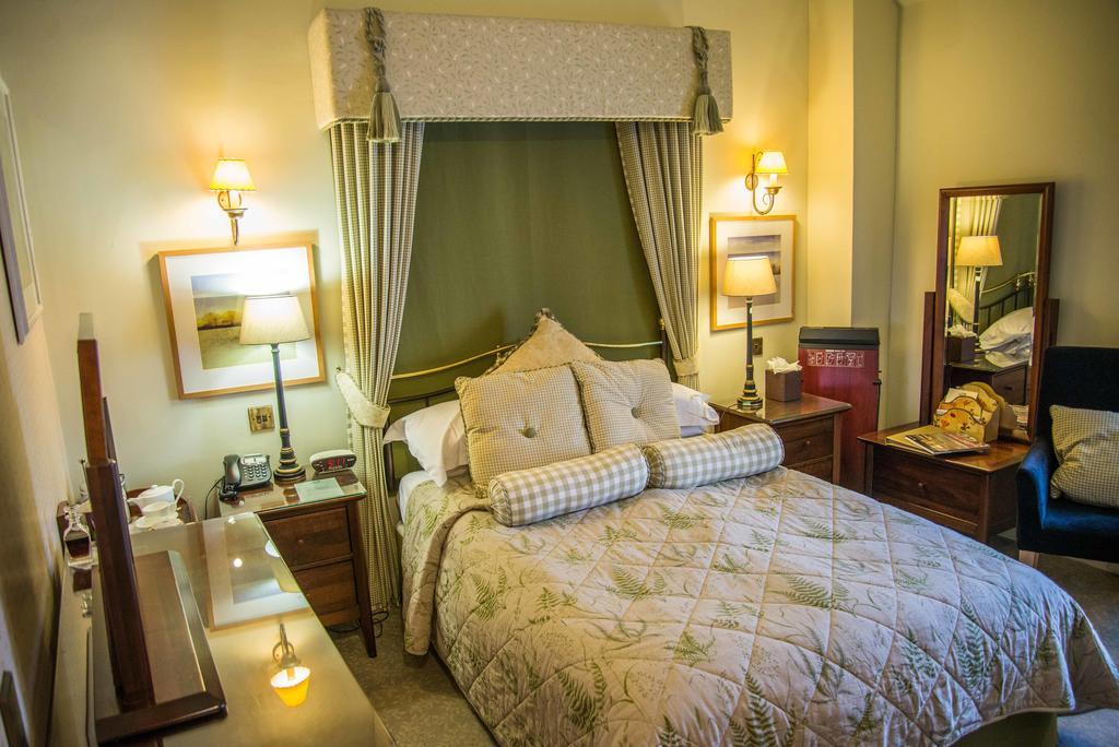 Riverside House Hotel Ashbourne  Exteriör bild